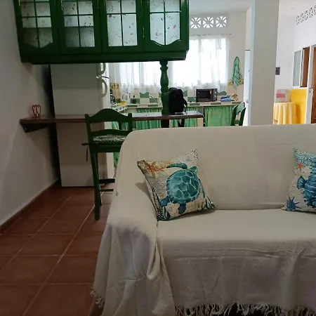 Matrimonial En Un Bajo Bano Compartido Areas Compartidas Holiday home Abades (Tenerife)