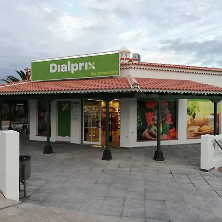 Matrimonial En Un Bajo Bano Compartido Areas Compartidas Дом отдыха *