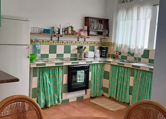 Σπίτι διακοπών Matrimonial En Un Bajo Bano Compartido Areas Compartidas