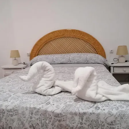 Matrimonial En Un Bajo Bano Compartido Areas Compartidas בית נופש *